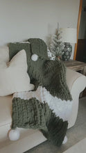 Load and play video in Gallery viewer, Customize Handmade Two-Tone Chunky Knit Throw Blanket with Pom Pom
