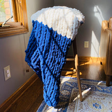 Load image into Gallery viewer, Customize Your Own Handmade Chunky Blanket - Two Toned

