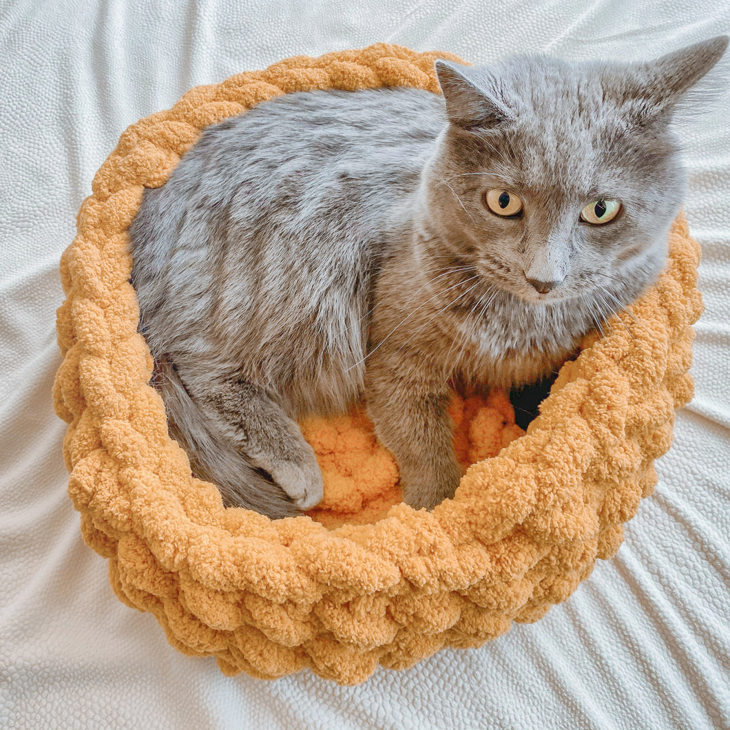 Chunky Crocheted Bed (cats & small dogs)