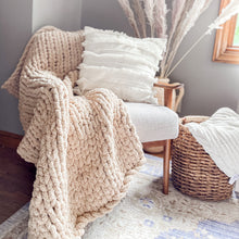 Load image into Gallery viewer, handmade chunky knit blanket chenille
