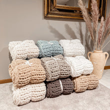 Load image into Gallery viewer, Medium Hand-knit Chunky Blanket
